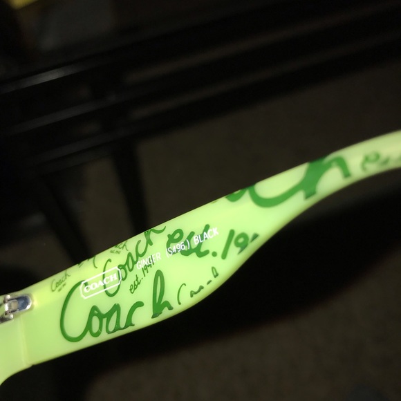 COACH ginger sunglasses - Picture 2 of 3